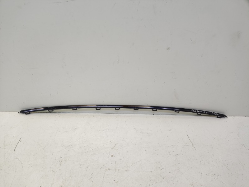 Молдинг заднего бампера