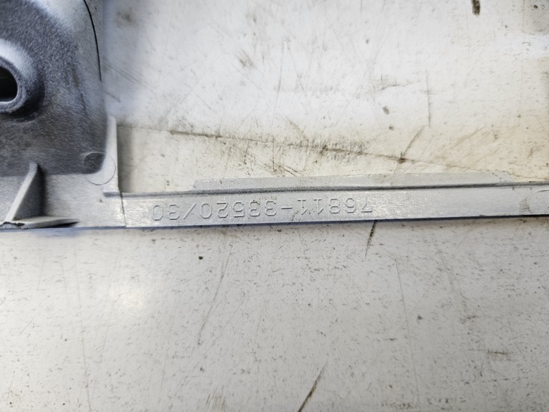 Накладка крышки багажника