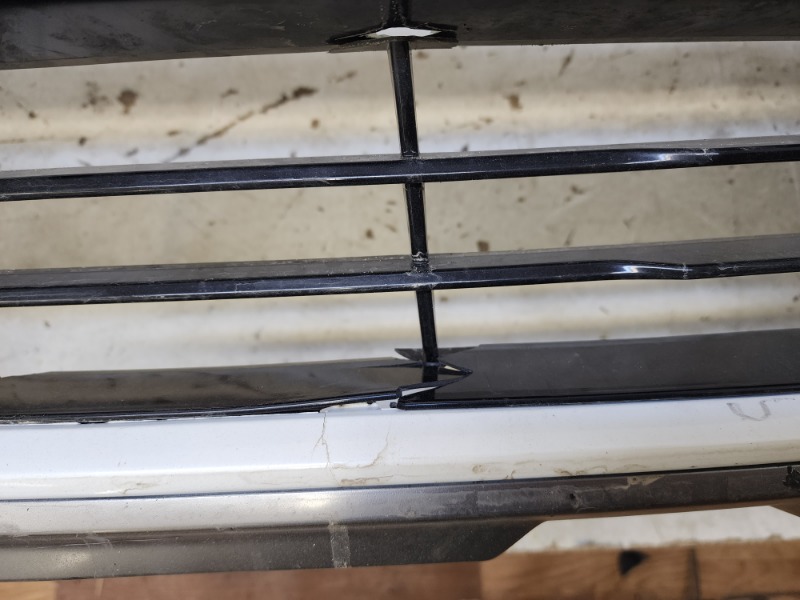 Бампер передний