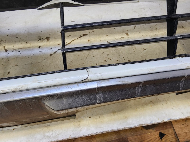 Бампер передний