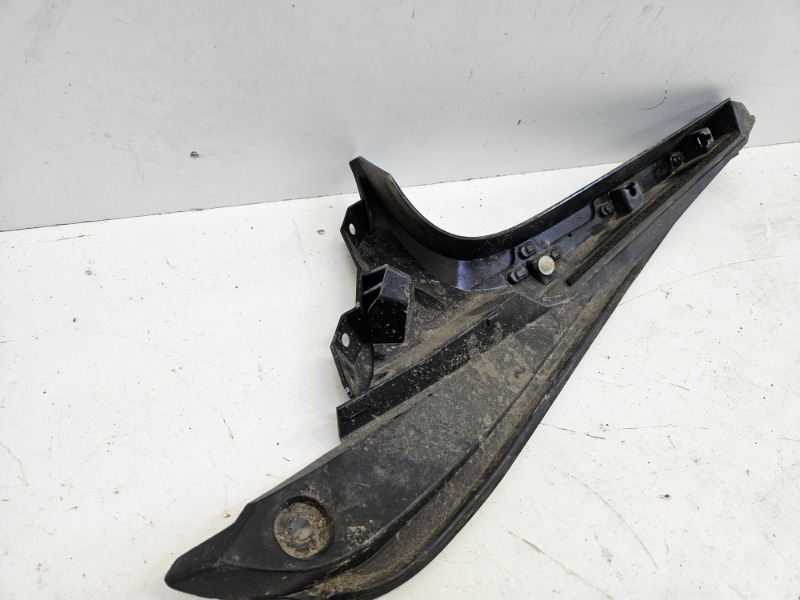 Накладка крышки багажника