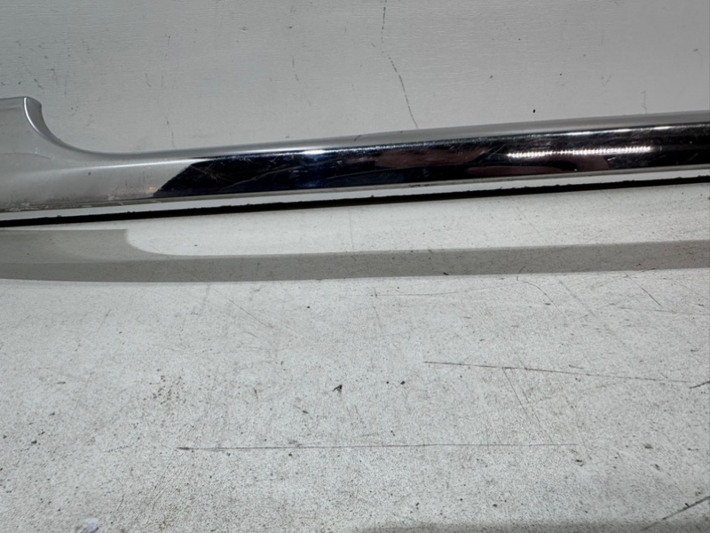 Молдинг заднего бампера