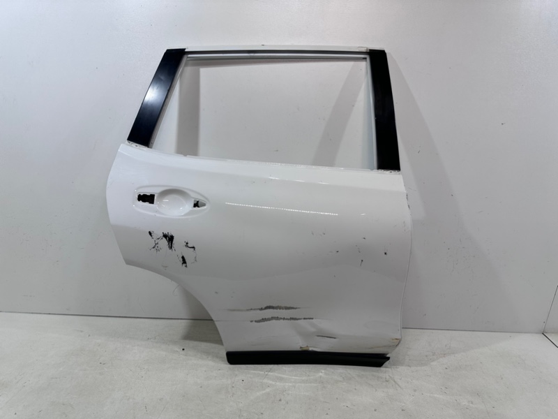 Дверь задняя правая