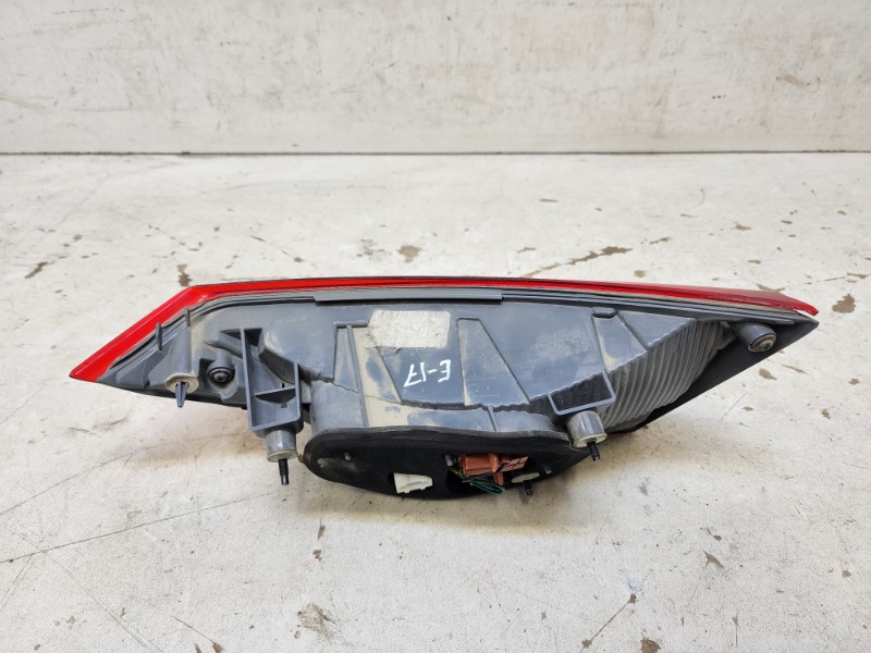 Фонарь задний левый