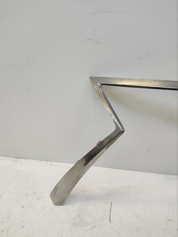 Накладка на решетку радиатора