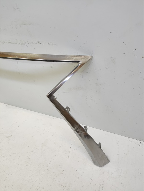 Накладка на решетку радиатора