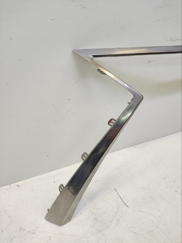 Накладка на решетку радиатора