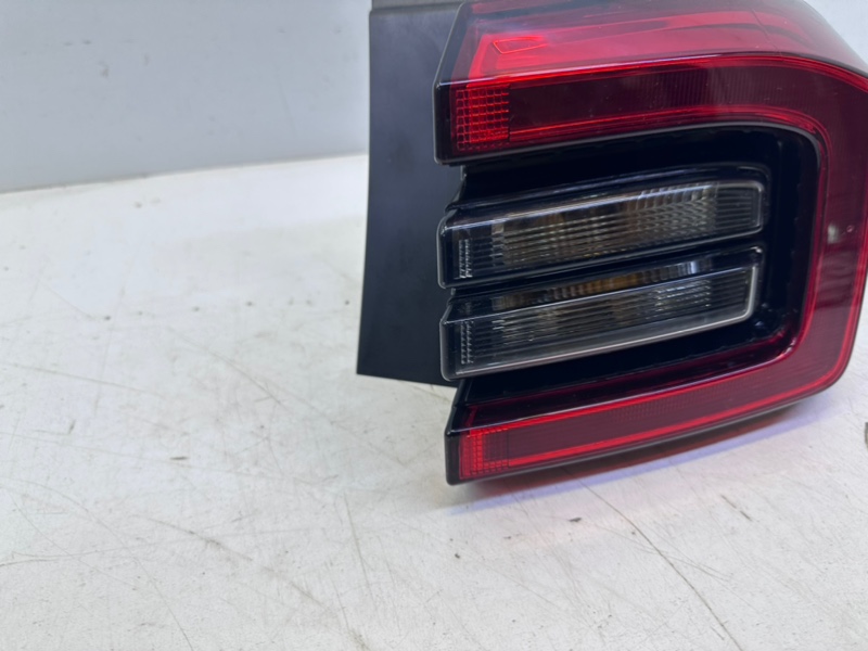 Фонарь задний правый