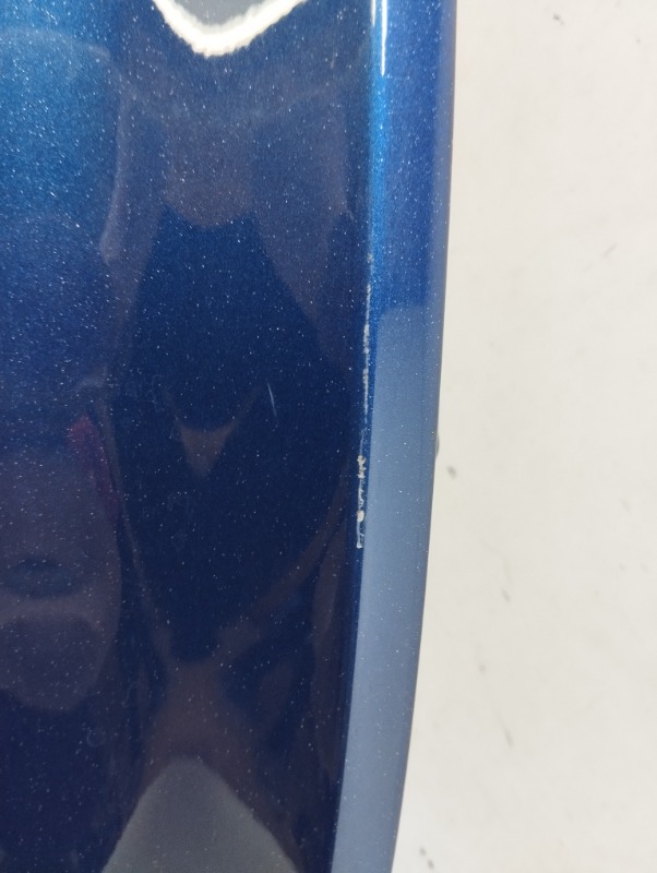 Крыло переднее правое