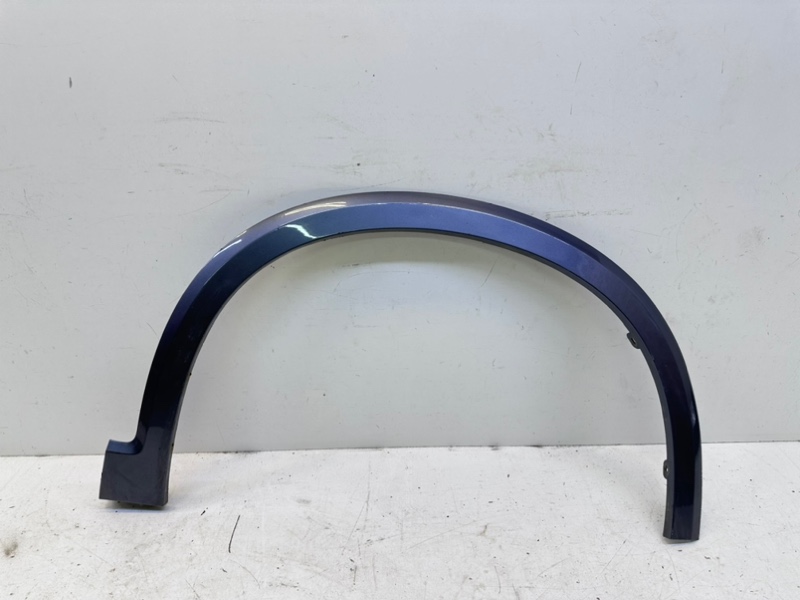 Накладка переднего крыла правого