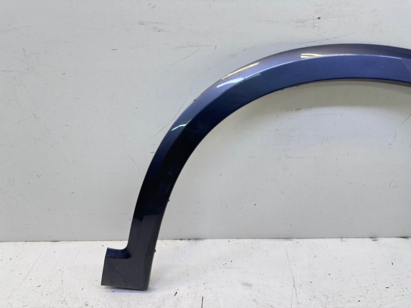 Накладка переднего крыла правого