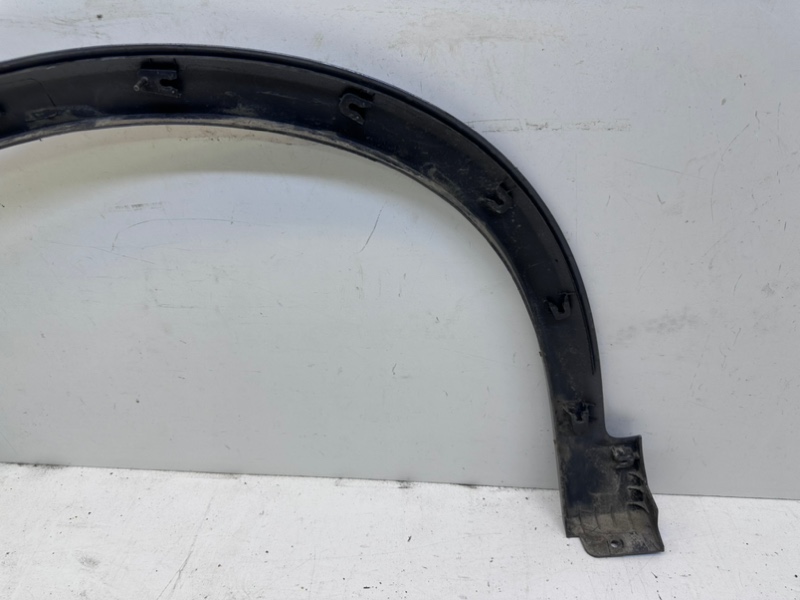 Накладка переднего крыла правого