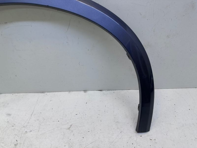 Накладка переднего крыла правого