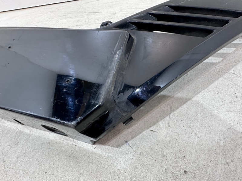 Накладка переднего бампера