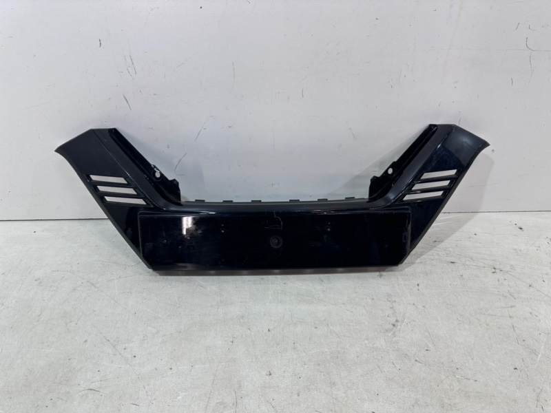 Накладка переднего бампера