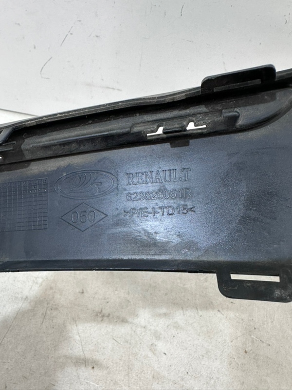 Накладка на решетку радиатора