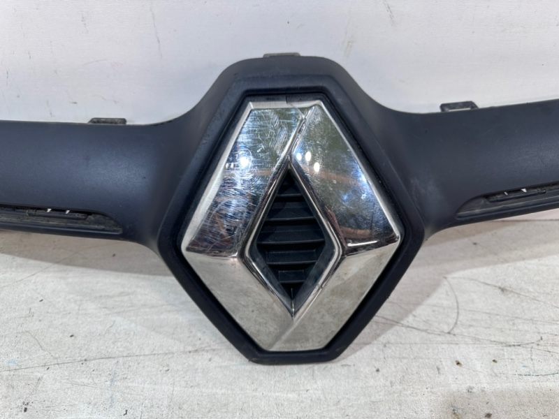 Накладка на решетку радиатора