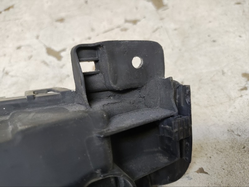 Фара противотуманная правая