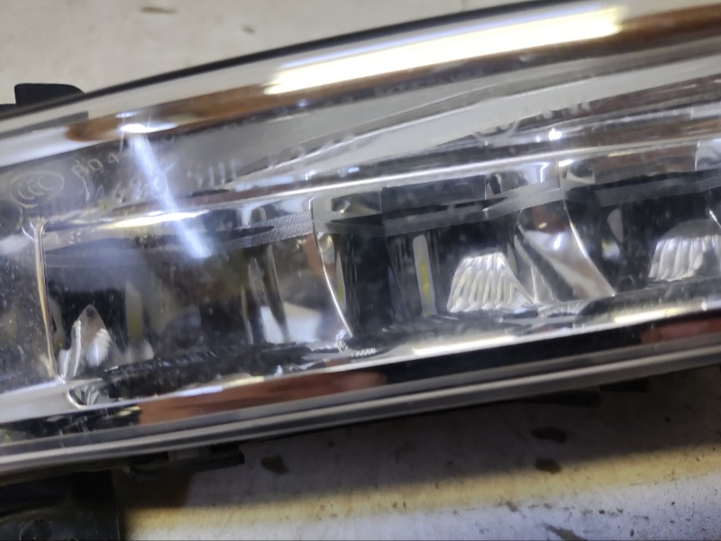 Фара противотуманная правая