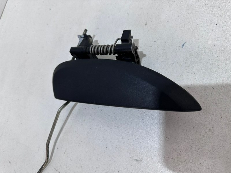 Ручка двери передней наружная правая