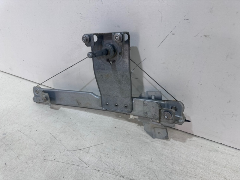 Стеклоподъемник электр. задний левый