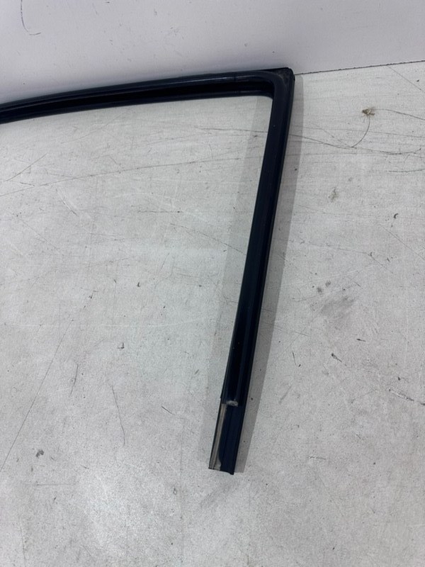 Уплотнитель двери