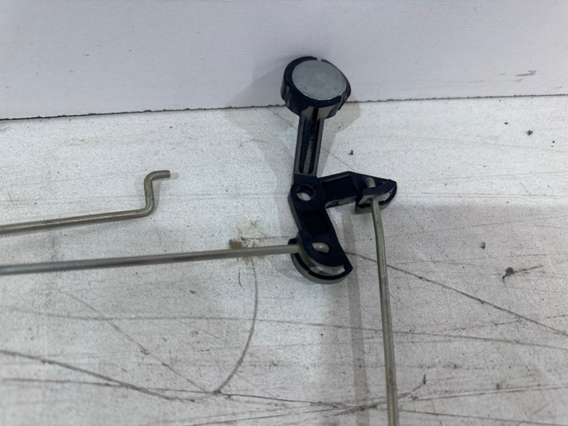 Замок двери задней правой