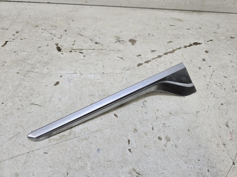 Молдинг двери