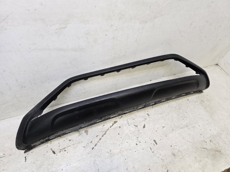 Накладка переднего бампера