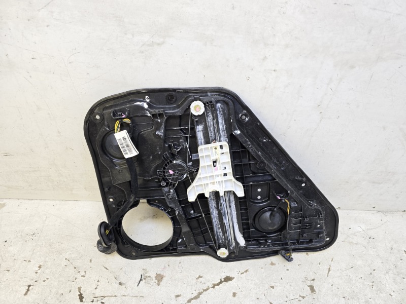 Стеклоподъемник электр. задний правый