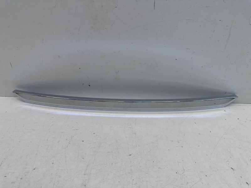 Накладка крышки багажника