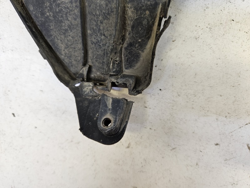 Пыльник двигателя