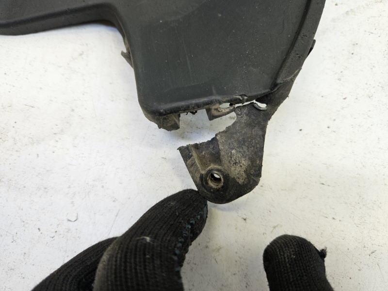 Пыльник двигателя