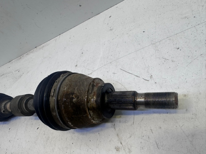 Полуось передняя левая