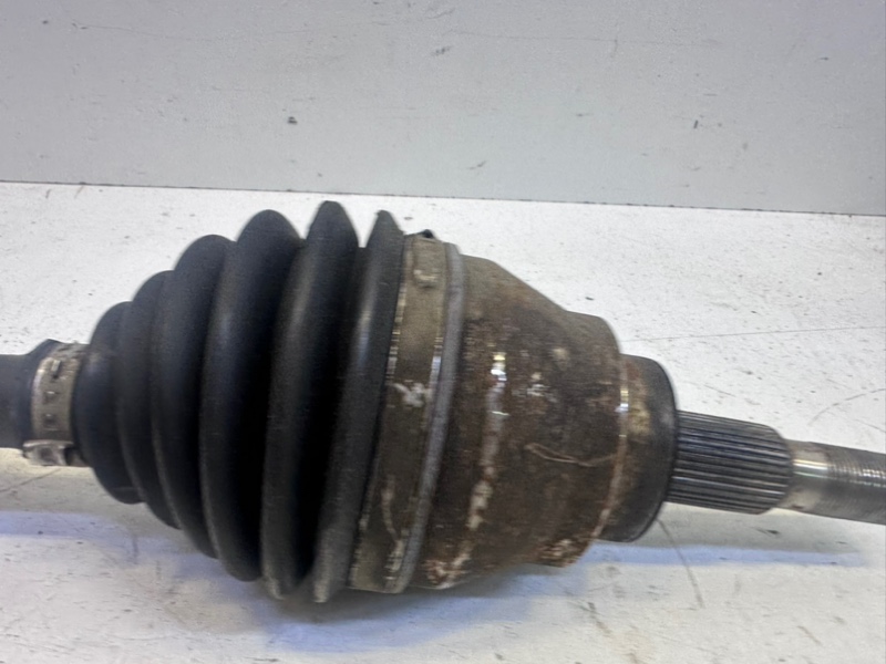 Полуось передняя левая