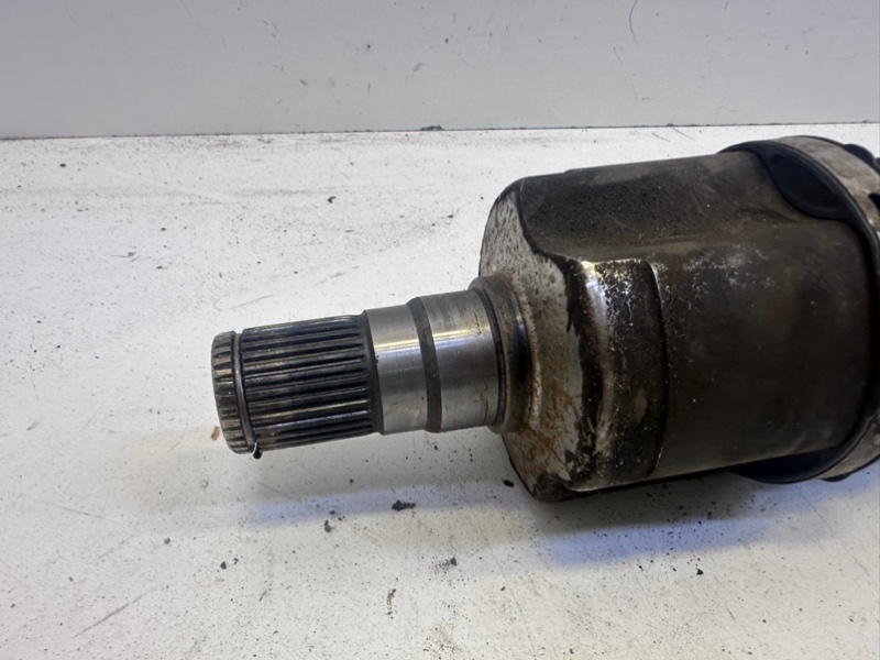 Полуось передняя левая