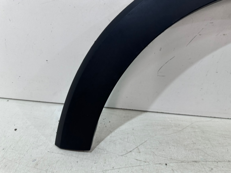 Накладка переднего крыла левого