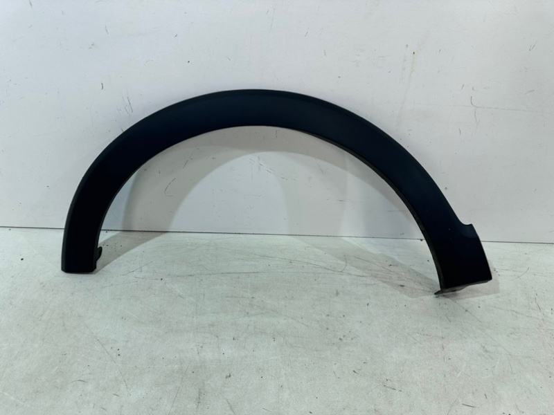 Накладка переднего крыла левого