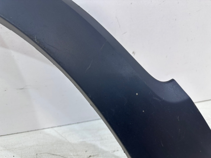 Накладка переднего крыла левого