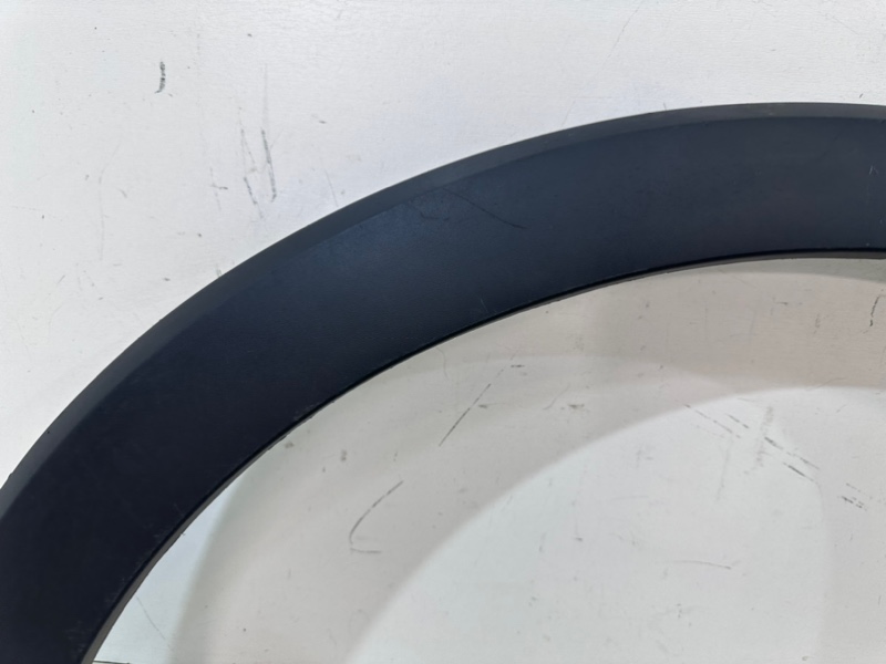 Накладка переднего крыла левого