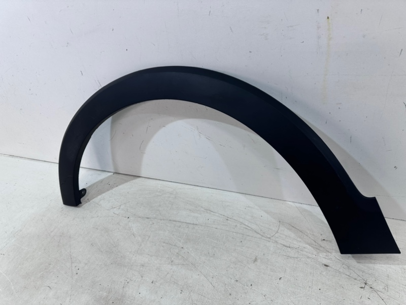 Накладка переднего крыла левого