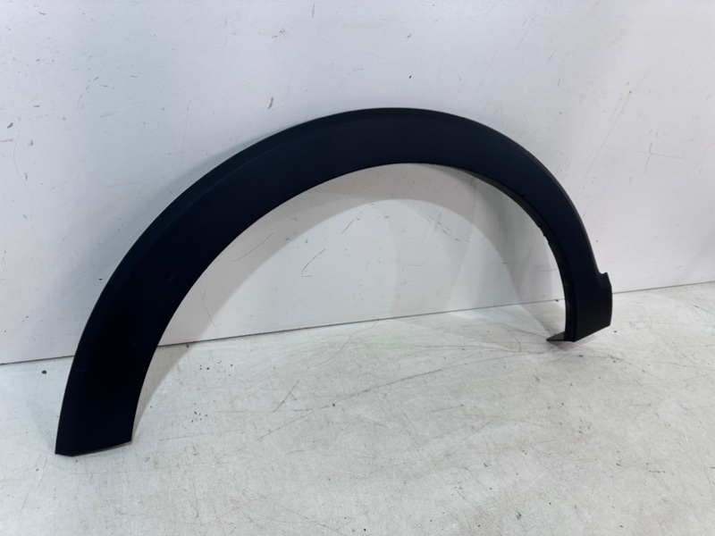 Накладка переднего крыла левого