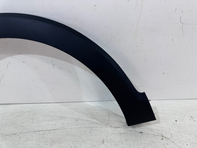 Накладка переднего крыла левого