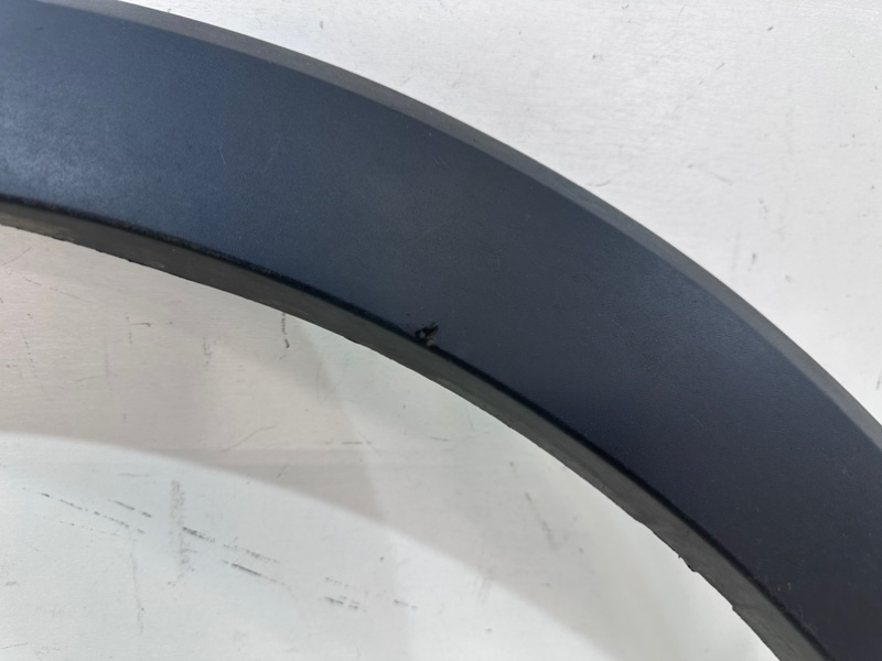 Накладка переднего крыла левого