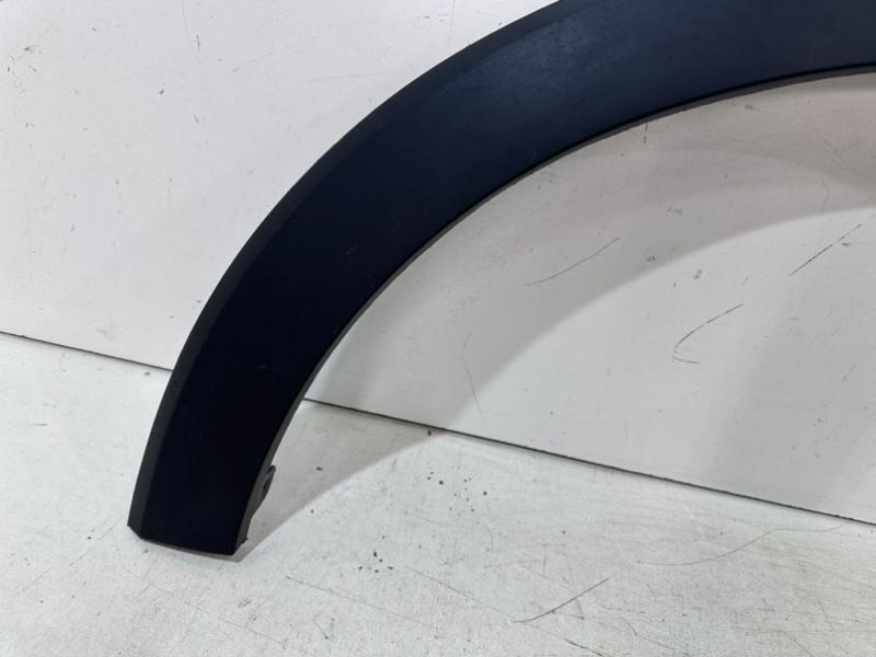 Накладка переднего крыла левого