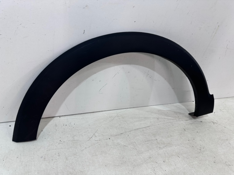 Накладка переднего крыла левого