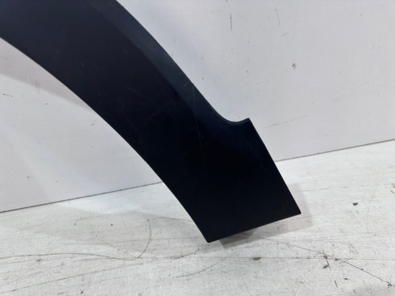 Накладка переднего крыла левого