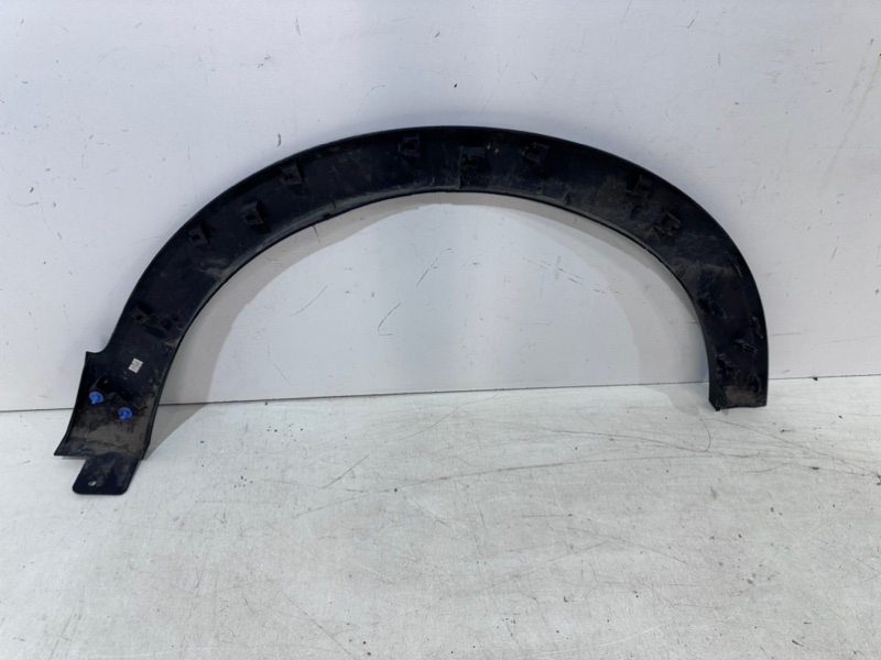 Накладка переднего крыла левого