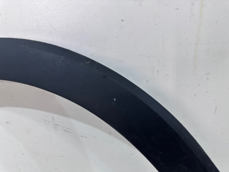 Накладка переднего крыла левого