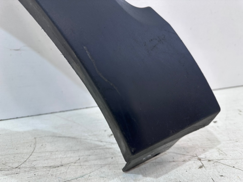 Накладка переднего крыла левого